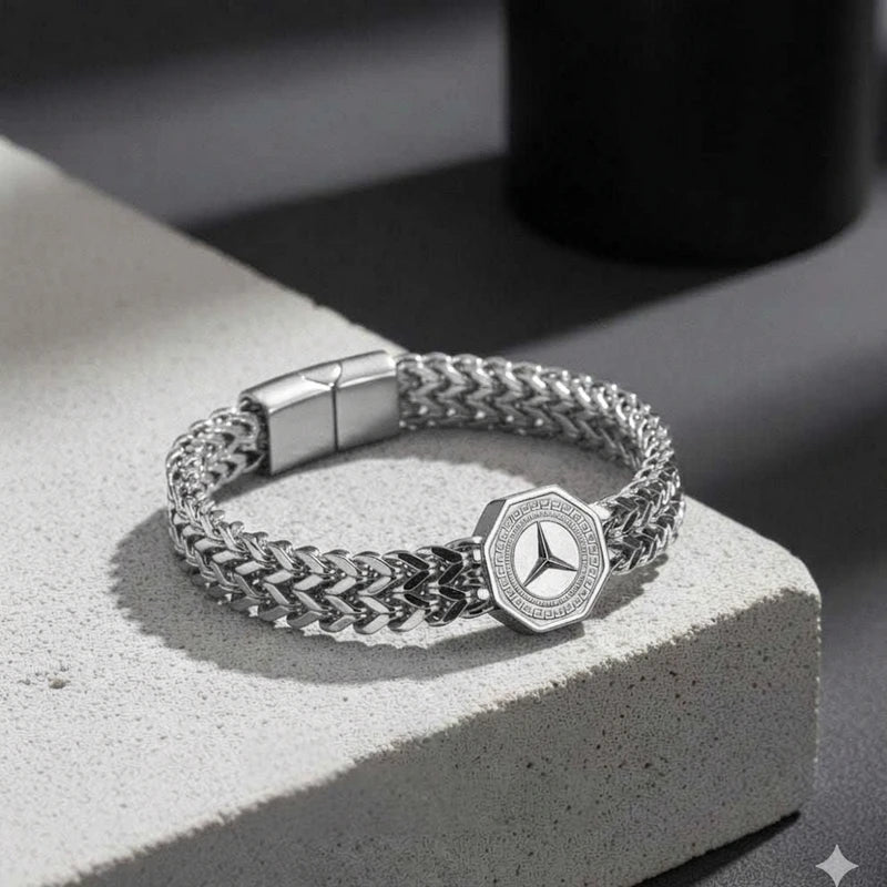 The Legacy Mercedes Bracelet (silver)